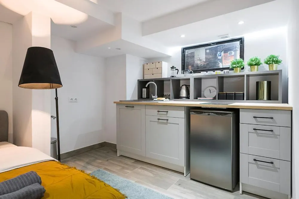Cosy Apartment In Perfect Location-1